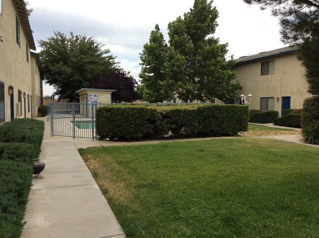 Photo - 16131-16153 Bear Valley Rd