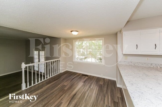Photo - 2220 Nutbush Pl