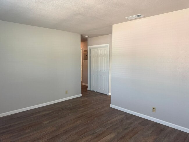 Photo - 226 Park Ln