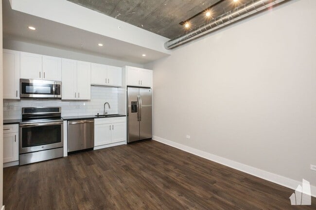 3833 N Broadway Unit 320