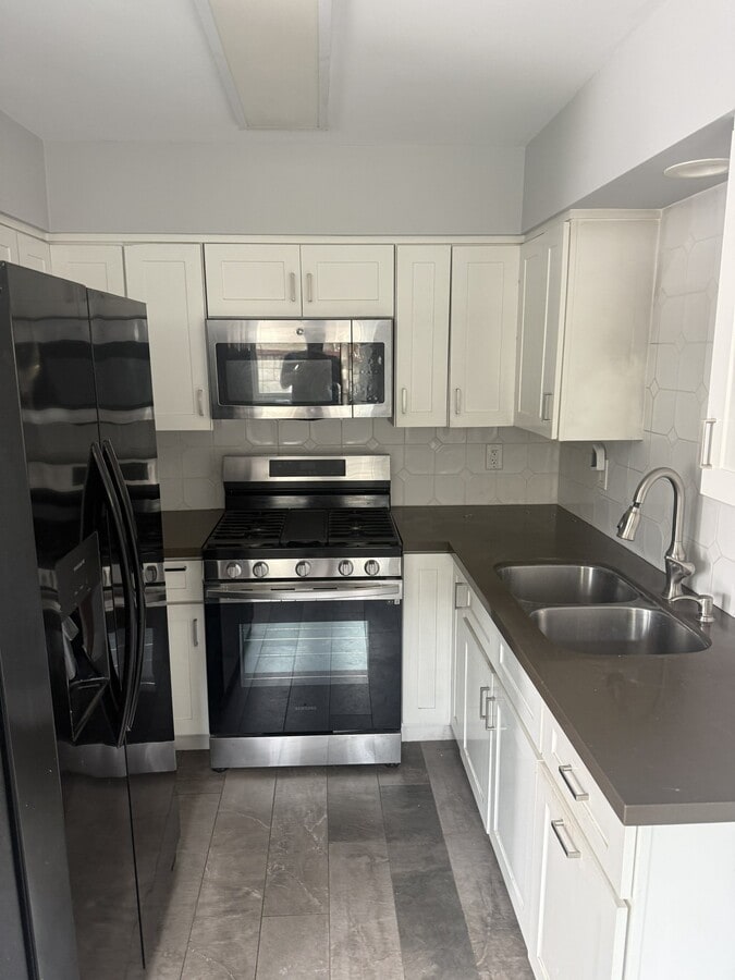 Photo - 17912 Harvard Blvd Unit 1