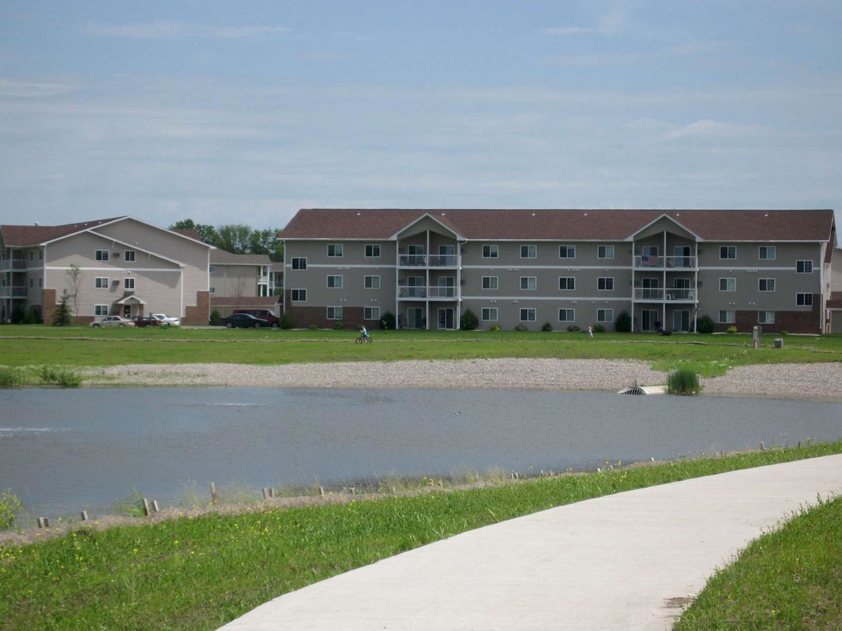 Photo - Eagle Lake Apartments
