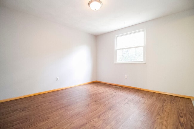 Photo - 437 S Haven Rd