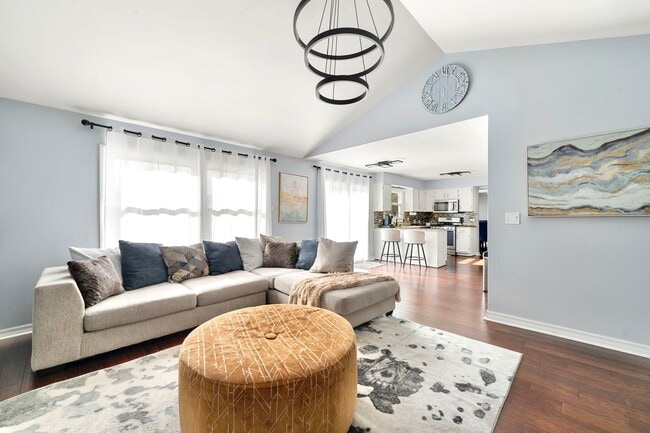 Photo - 1211 Diane Ln