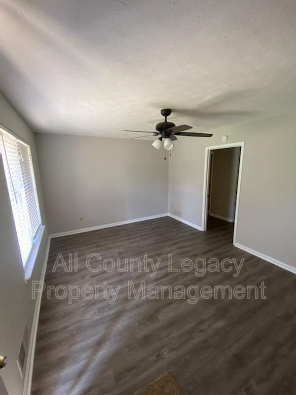 Photo - 3132A Dove Court