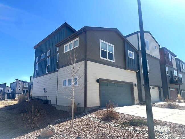 Photo - Like New 2 Bed, 2 Bath Single Family Home in 80922!!!!