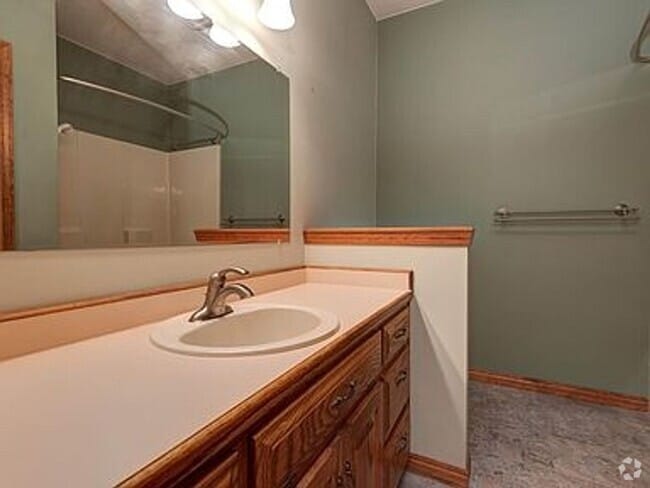 Building Photo - Executive 4 Bedroom 4 Bath 3+ Car Garage -... Rental