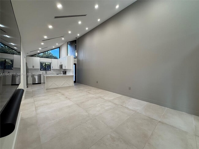 Photo - 9208 SW 132nd St