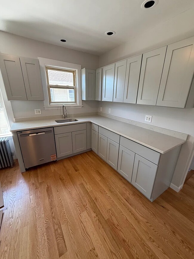 Building Photo - 288 Boston Ave Unit 3