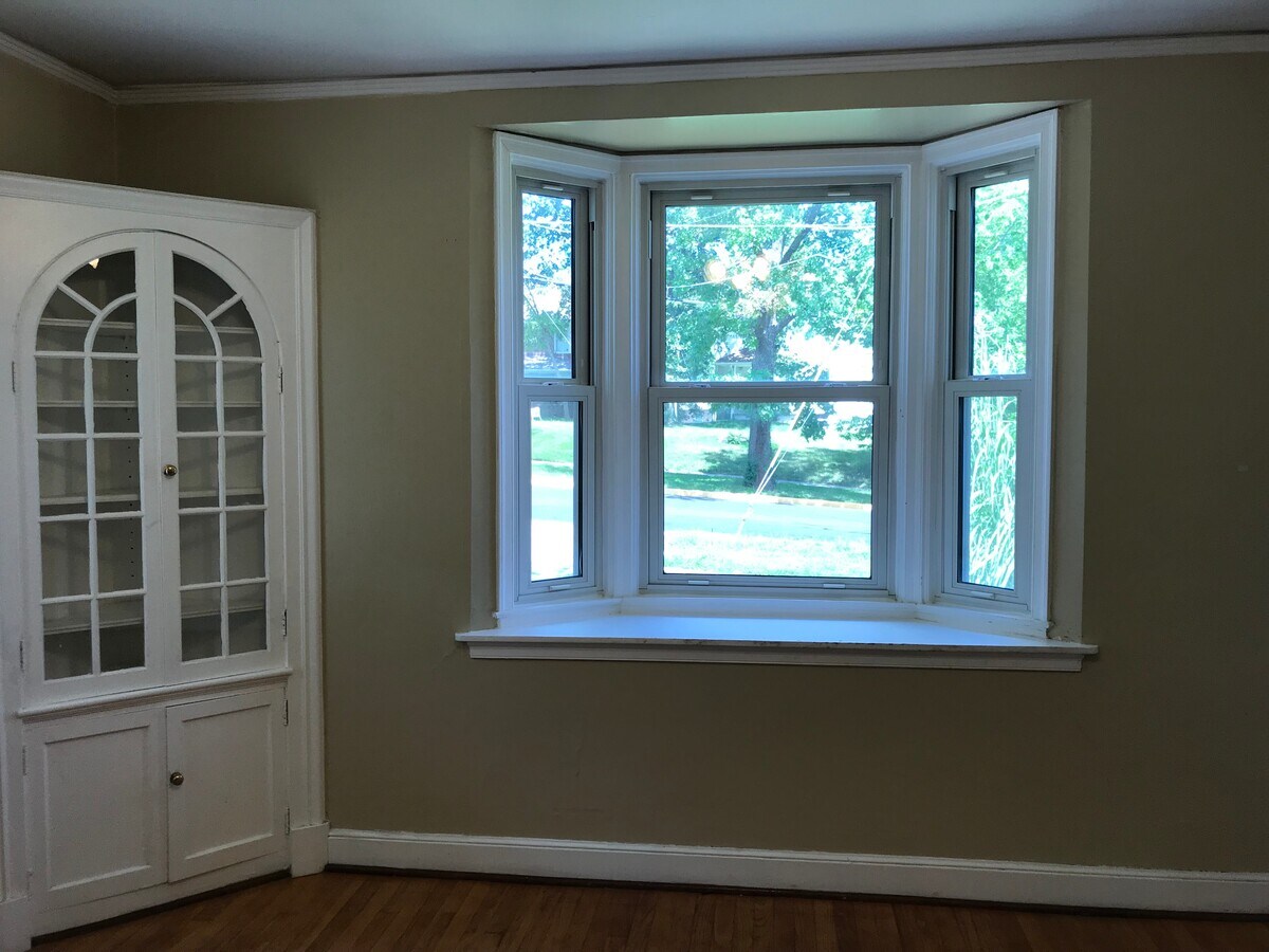 Photo - 1602 University Ave