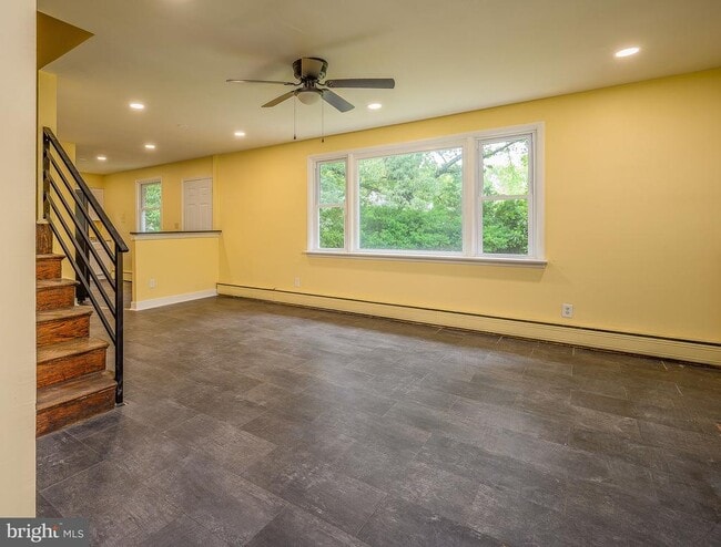 Photo - 6007 Bradley Ln