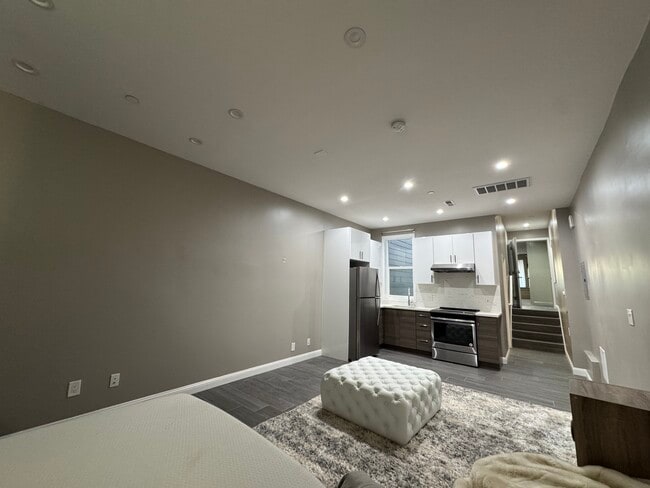 Studio View - 1645 Hyde St Unit 7