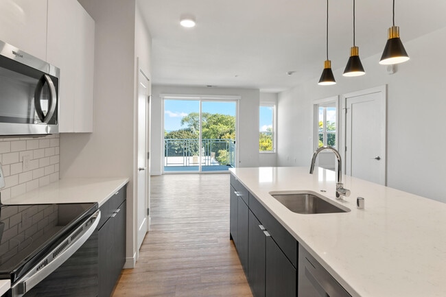 Photo - 5945 6th Ave