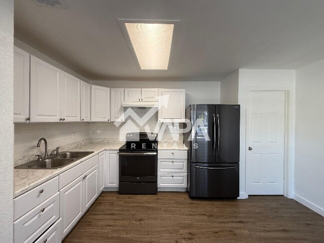 Photo - 4114 Sunrise Pass