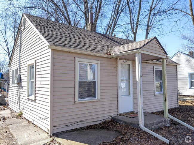 Building Photo - 929 Evans Ave Rental