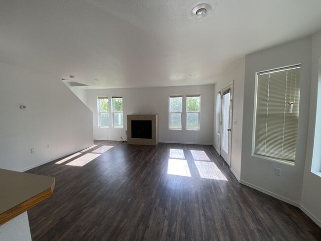 Photo - 857 N Garfield St Unit 859