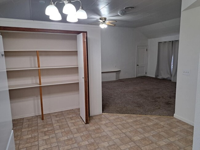 Building Photo - 903 N Morton St Unit 1 Rental