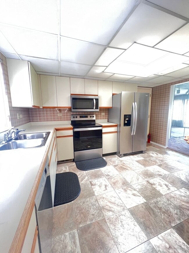 Photo - 1 Bedroom Condo on the Golf Course! Unit 206