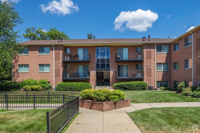 Glen Willow Apartments