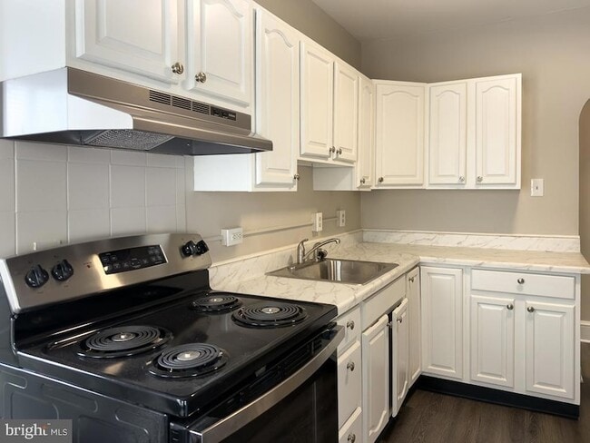 Photo - 332 Chestnut St