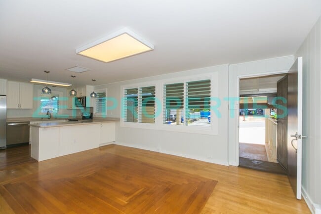 Photo - 3167 Charles St Unit 3167