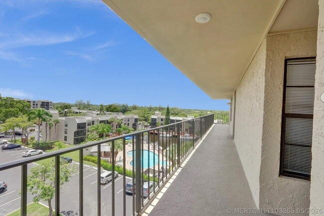 Photo - 12 Royal Palm Way Unit 6020