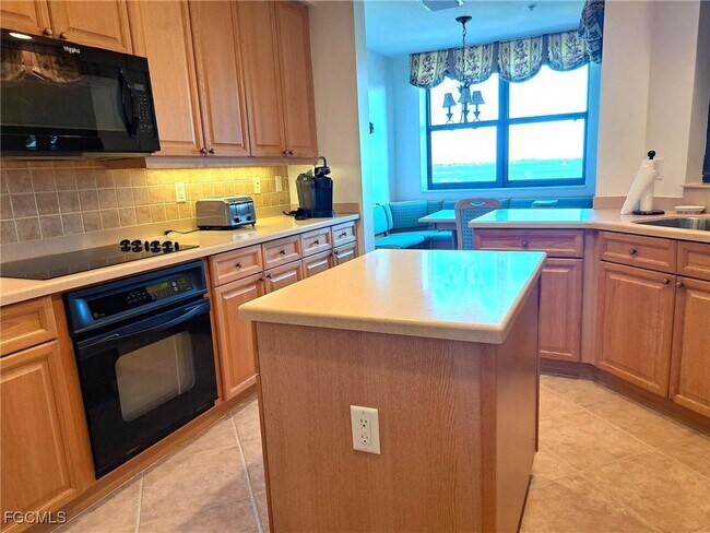 Photo - 11600 Court of Palms Unidad 206