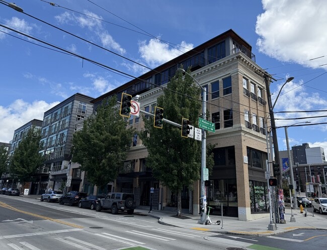 Building Photo - 1408 12th Ave Unit 201