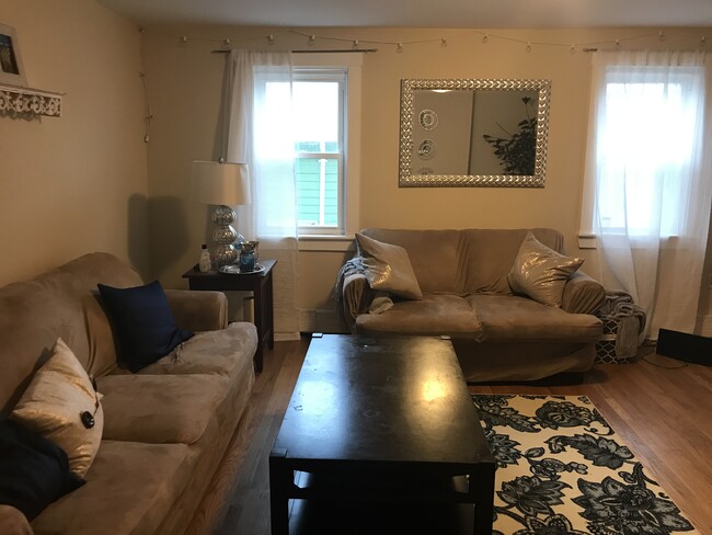 Photo - 266 Gold St Unidad 3