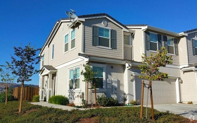 Building Photo - 17060 Mimosa Dr Rental