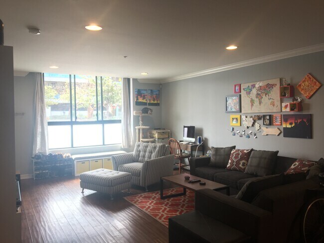 Livingroom2 - 1480 Broadway St Unit 2105