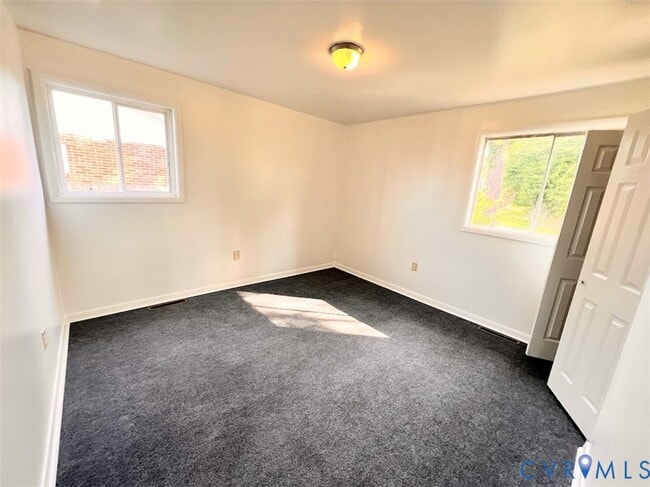 Photo - 2146 Colston St