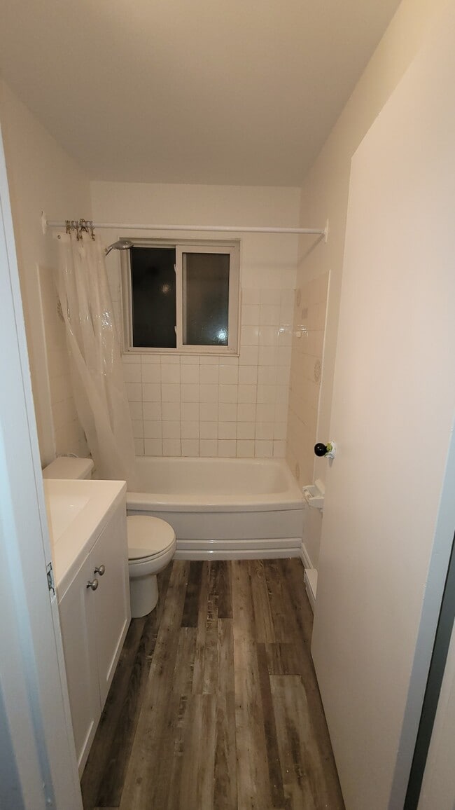 Photo - 70 Albert St Unit 12