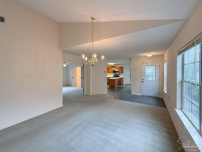 Photo - 1039 E Maxwell St