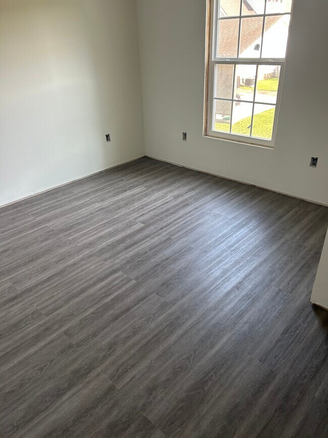 Photo - 305 N 2nd St Unit 2