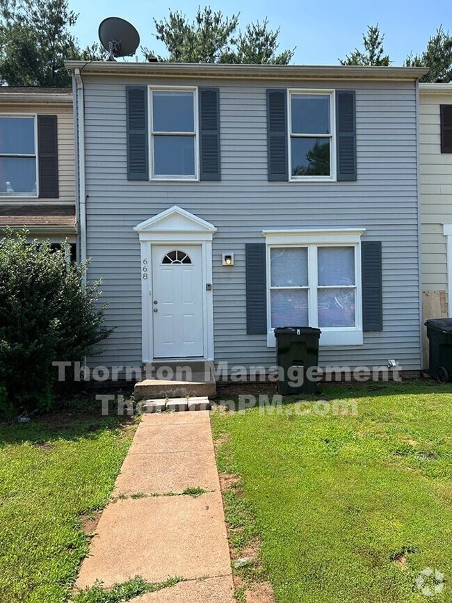 Building Photo - Culpeper Newly Renovated Townhouse