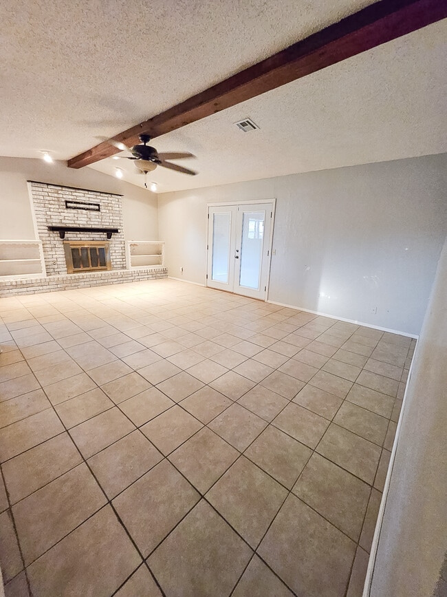 Photo - 2513 NW Robinhood Dr