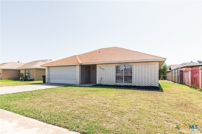 Building Photo - 1410 Windsor Cir