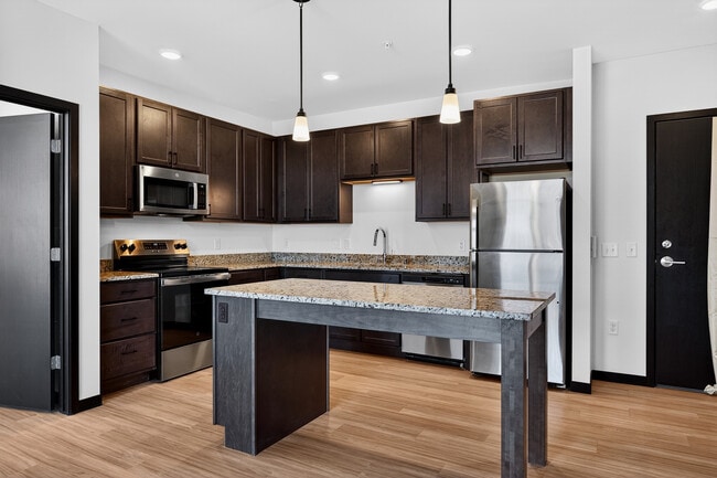 Building Photo - Vicino Apartments