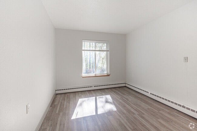 1BR, 1BA - 575SF - Bedroom