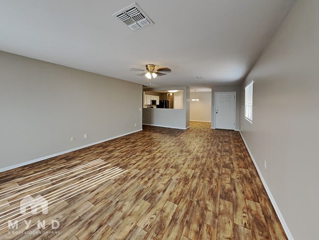 Photo - 10413 W Miami St