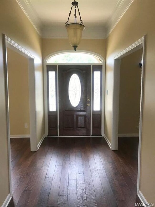 Photo - 154 E Poplar St