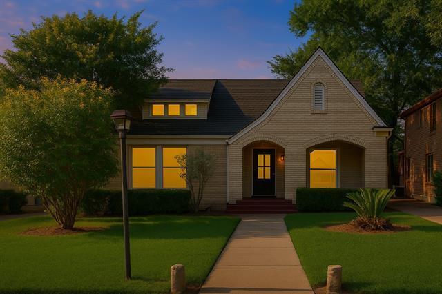 Photo - 6155 Richmond Ave