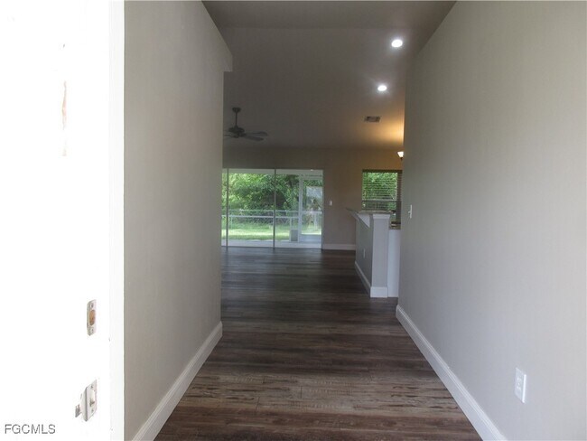 Photo - 459 NE 3rd Ave