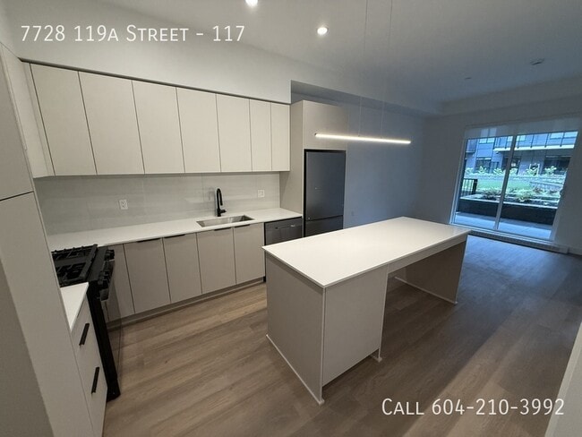 Building Photo - Modern 1 Bedroom Condo in Delta Unit 117