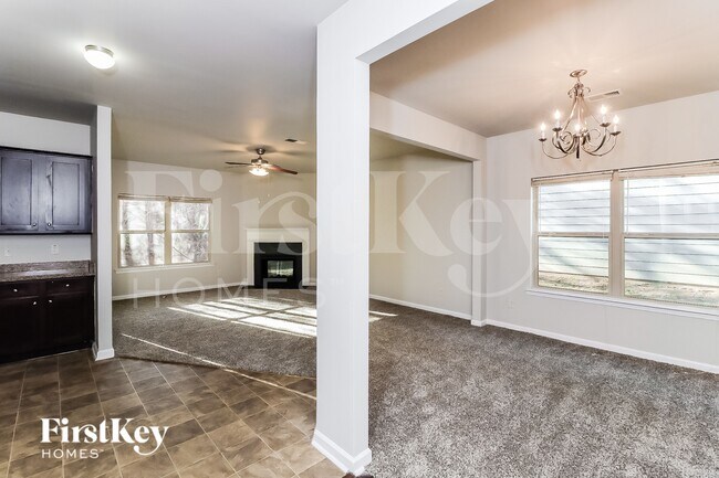 Photo - 466 Grenier Terrace NE