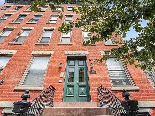 Building Photo - 250 York St Unit 4C Rental
