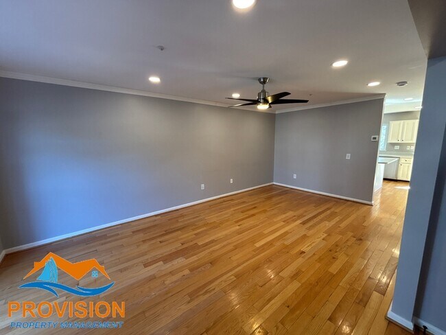 Photo - 2021 Compton Ct