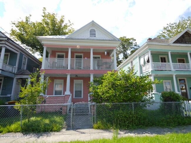 Building Photo - 1832 Walnut St