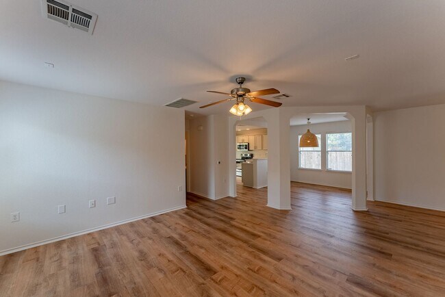 Photo - Beautiful 4bd/3ba House in Austin!
